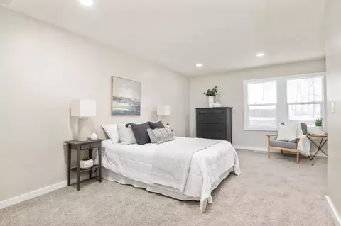 Bedroom - 127 E Michelle Ln, Pendleton, IN 46064 photo 1 of 2