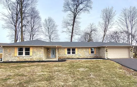 127 E Michelle Ln, Pendleton, IN 46064