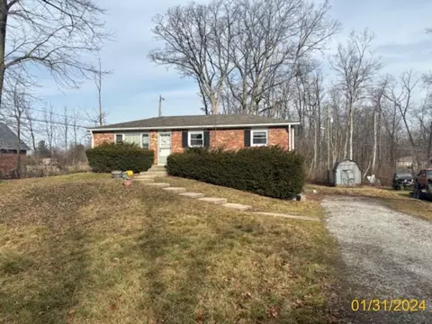 900 Randy Ann Ct, New Castle, IN 47362