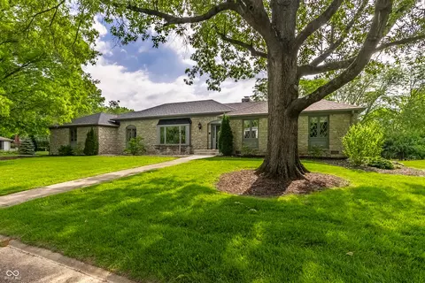 6815 Highburry Ct, Indianapolis, IN 46256