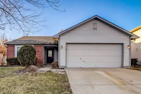 5211 Hidden Ridge Ct, Indianapolis, IN 46221
