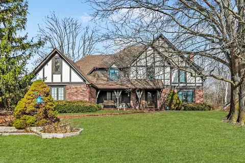 4098 Woodland Streams Dr, Greenwood, IN 46143
