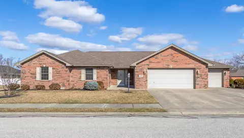 1684 S Bell Ford Dr, Seymour, IN 47274