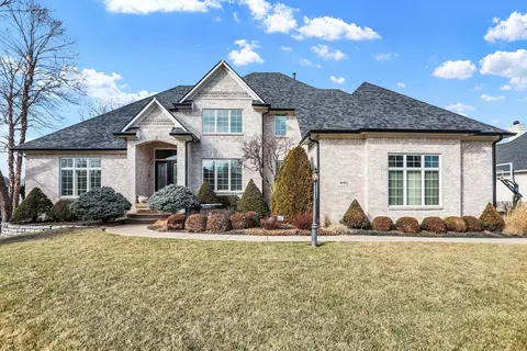 4690 Waters Edge Way, Greenwood, IN 46143
