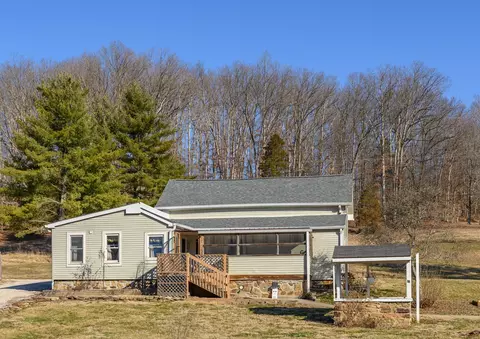 5944 Bellsville Pike, Columbus, IN 47201