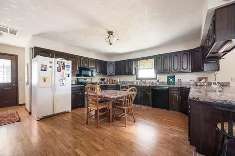 Kitchen - 6873 E 1100 N, Pendleton, IN 46064 photo 1 of 2