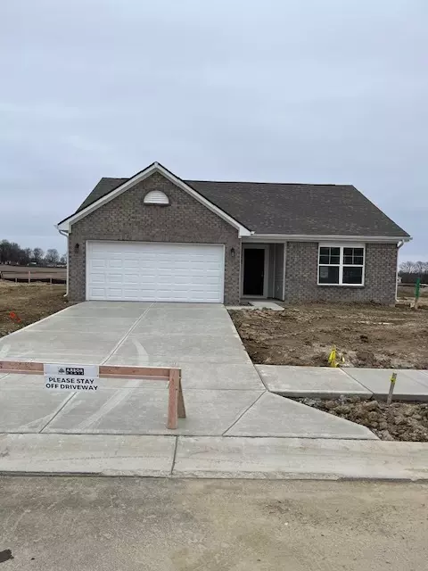 10446 Crystal Coop Ln, Indianapolis, IN 46235