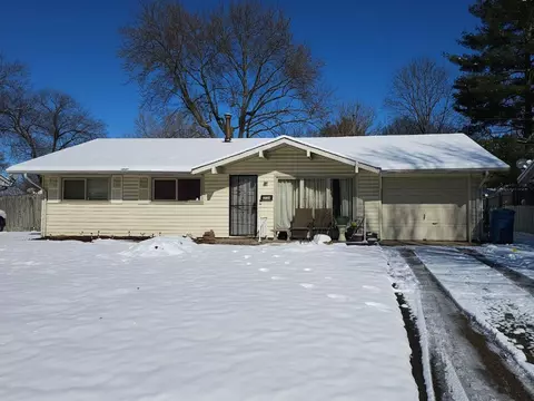 5726 Gateway Dr, Indianapolis, IN 46254