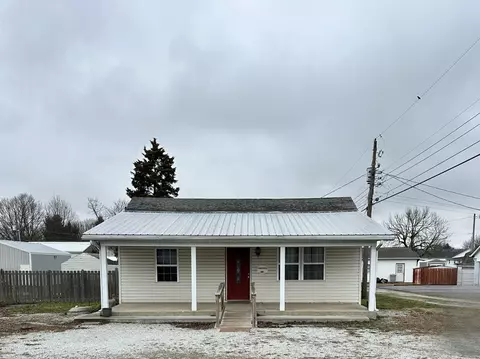102 W Third St N, Greensburg, IN 47240