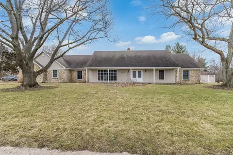 399 Leisure Ln, Greenwood, IN 46142