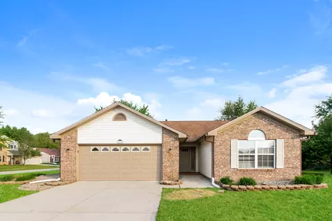 761 Shore View Dr, Franklin, IN 46131