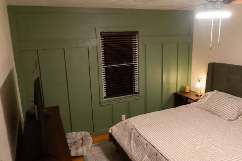 Bedroom - 1301 9th St, Covington, IN 47932 photo 2 of 3