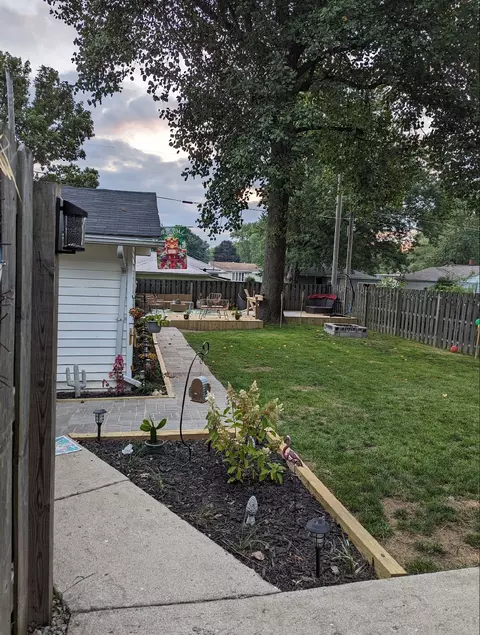 Exterior - 1301 9th St, Covington, IN 47932 photo 3 of 3