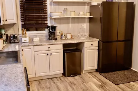 Kitchen - 1301 9th St, Covington, IN 47932 photo 1 of 3