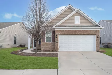 12823 Arista Ln, Fishers, IN 46037