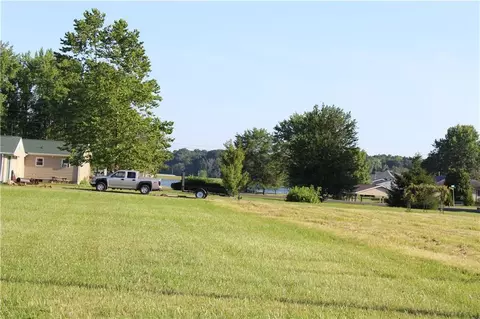 863 Santee Dr, Greensburg, IN 47240