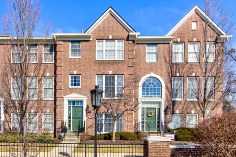 28 E 86th St, Indianapolis, IN 46240