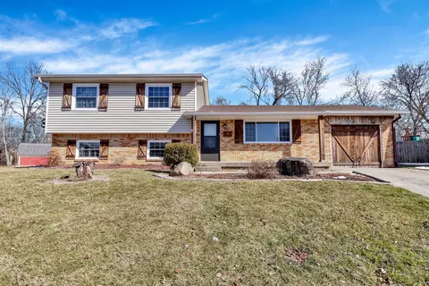 418 Saint John Ct N, Beech Grove, IN 46107