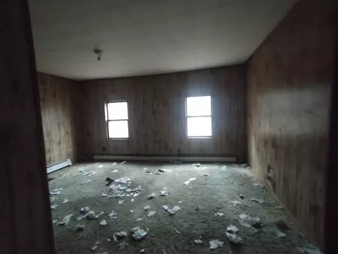 Bedroom - 2458 E Knowles St, Clinton, IN 47842 photo 1 of 1