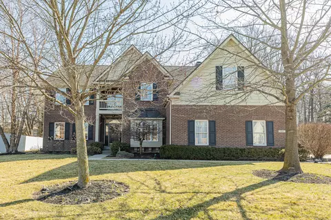 9167 Iris Ln, Zionsville, IN 46077