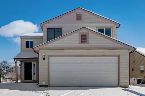 605 Woods Crossing Ln, Indianapolis, IN 46239