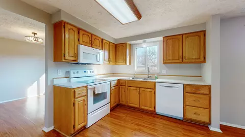 Kitchen - 609 Brentwood Dr E, Plainfield, IN 46168 photo 1 of 3