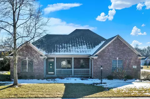 355 Connecticut Cir, Indianapolis, IN 46217
