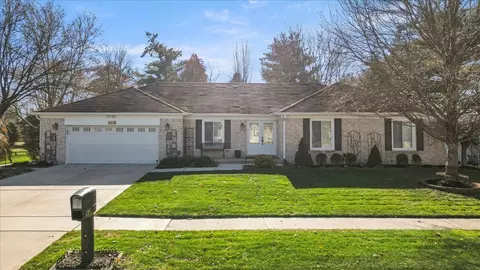 63 Apple Tree Cir, Fishers, IN 46038