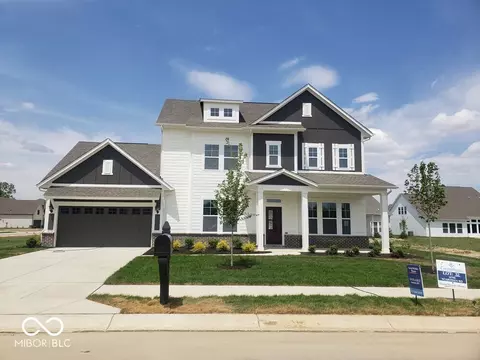 15790 Scarteen Rd, Fishers, IN 46040