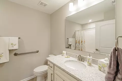 Bath - 4629 Cleome Dr, Plainfield, IN 46168 photo 7 of 9