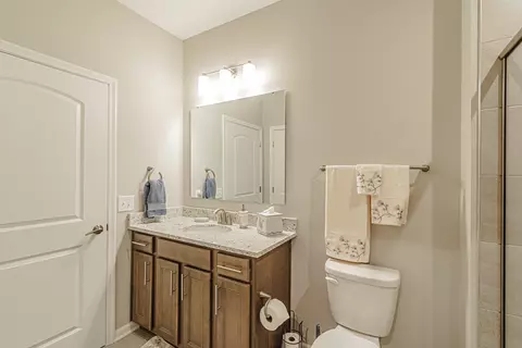 Bath - 4629 Cleome Dr, Plainfield, IN 46168 photo 2 of 9