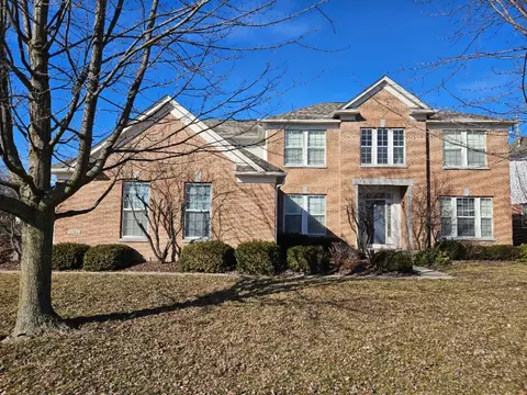3748 Castle Rock Dr, Zionsville, IN 46077