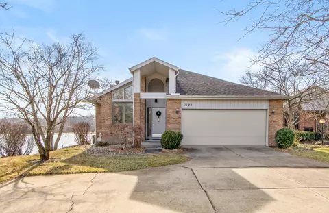 1122 Coles Dr, Columbus, IN 47201