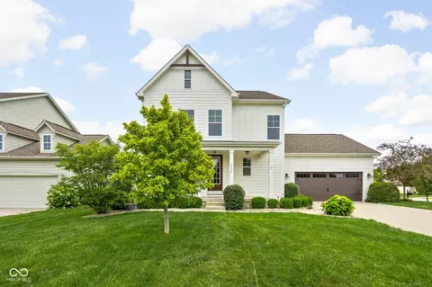3525 Lannon Castle Dr, Zionsville, IN 46077