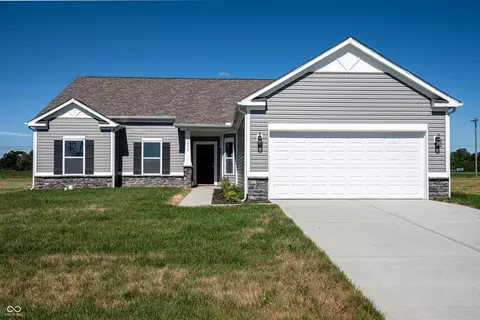 6770 Redbud Ln, Seymour, IN 47274