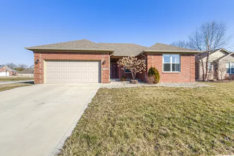 120 Gale Rd, Danville, IN 46122