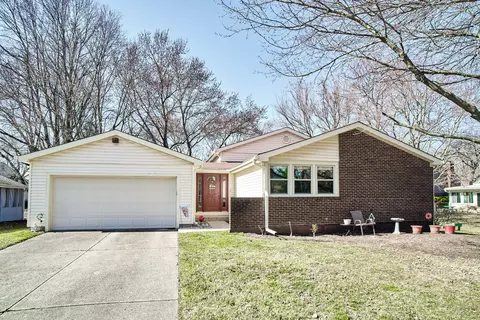11565 Crestview Dr, Fishers, IN 46038
