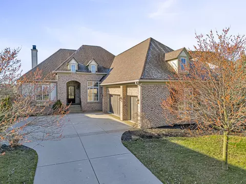 11503 Golden Willow Dr, Zionsville, IN 46077