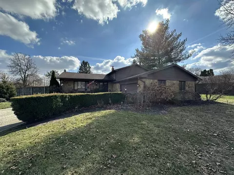 705 Carmen Plz, Greenwood, IN 46143