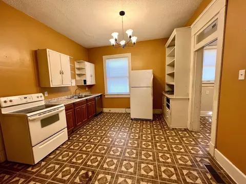 Kitchen - 617 E Main St, Muncie, IN 47305 photo 3 of 4