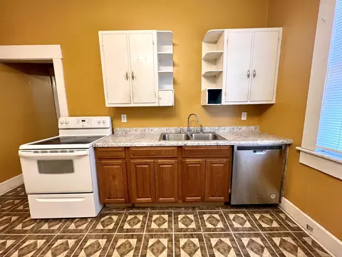 Kitchen - 617 E Main St, Muncie, IN 47305 photo 4 of 4