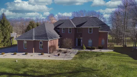 1357 S Fox Den Blvd, New Palestine, IN 46163
