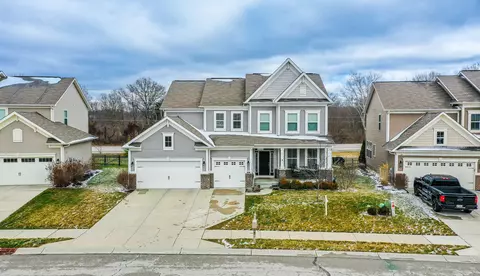 7737 Tanager Ct, Zionsville, IN 46077