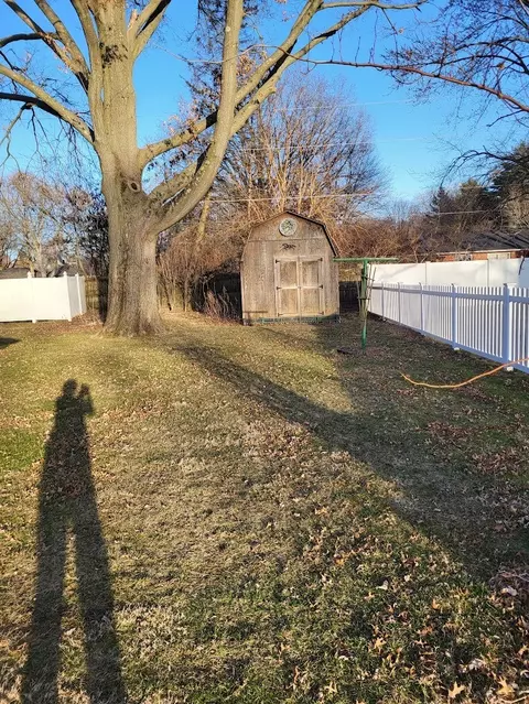 825 Gary Dr, Plainfield, IN 46168 photo 3