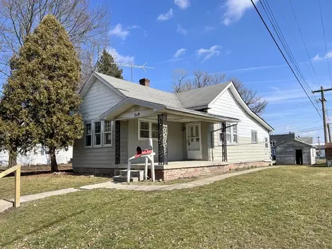 119 N 12th St, Elwood, IN 46036