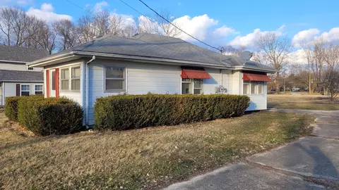 105 S State St, Markleville, IN 46056 photo 3