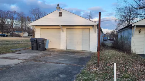105 S State St, Markleville, IN 46056 photo 5