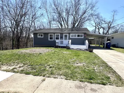 1010 Hillcrest Dr, Greencastle, IN 46135