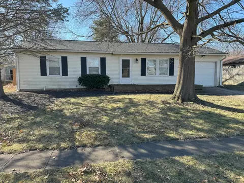 1423 Elizabeth Dr, Lebanon, IN 46052