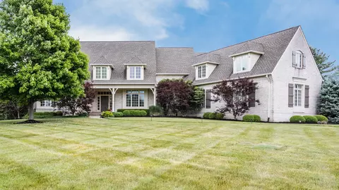 11127 Sedgemoor Cir, Carmel, IN 46032